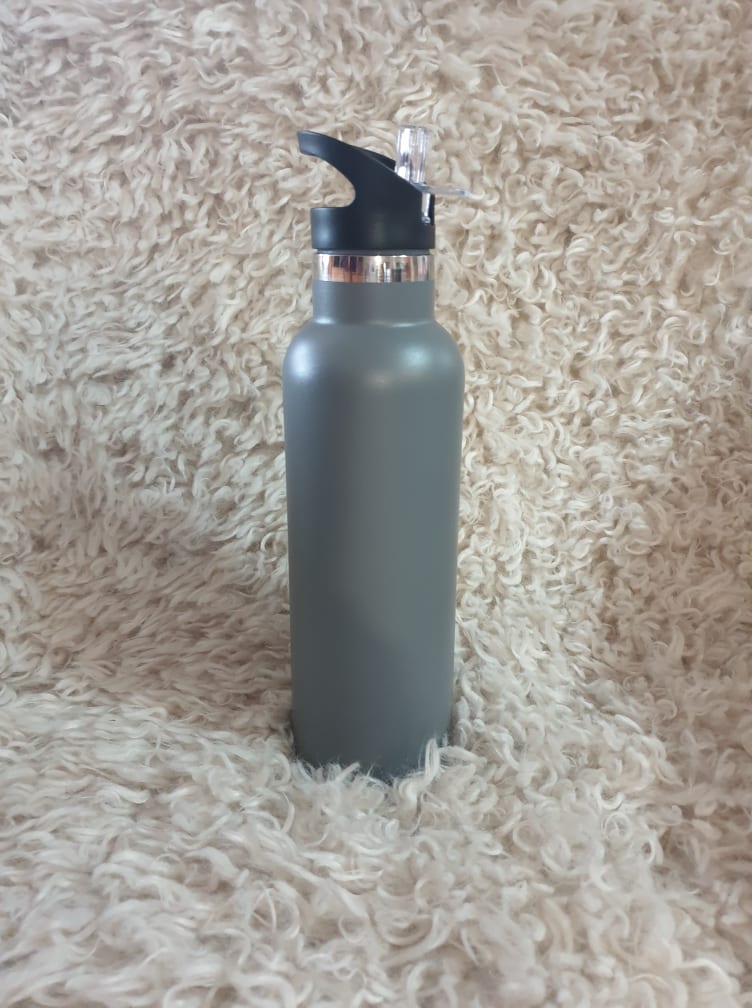 750ml insulated water bottle